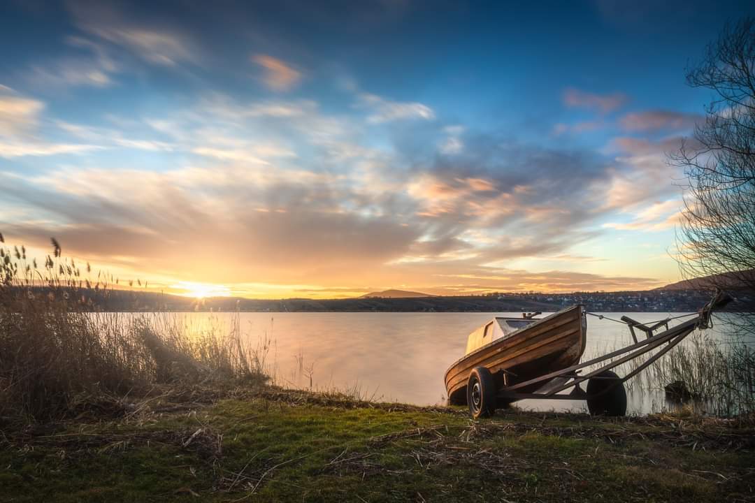 Markazi-víztározó csónak szállító
